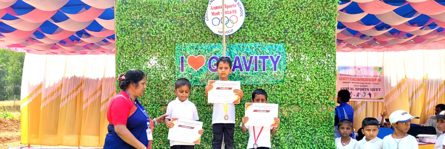 Sports day prize distribution in Gravity English Medium School Nadoor